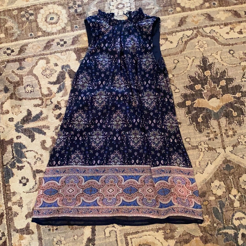 No sleeve patterned dress